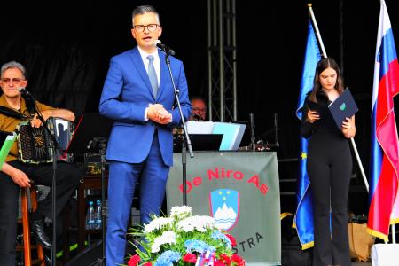 Govornik Marjan Šarec